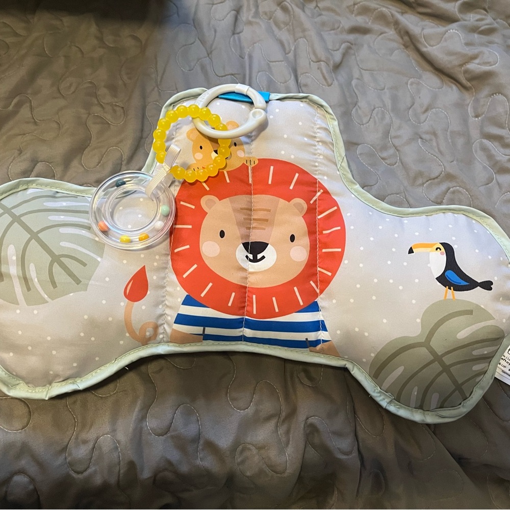 Like new Taf Toys Tummy-time pillow Birth-up